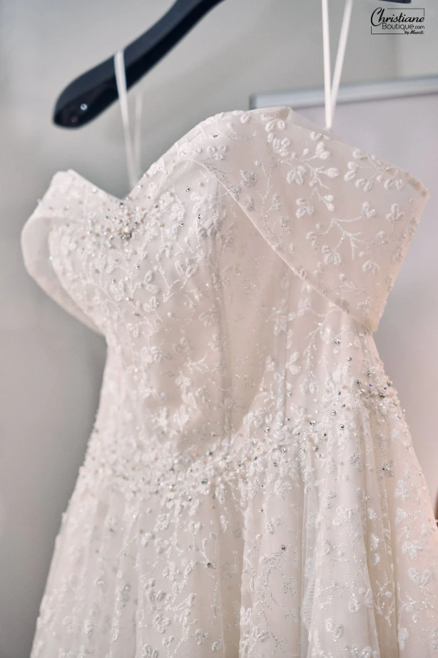 J’ai récupéré ma robe plusieurs mois avant le mariage. Comment la conserver sans l’abîmer ?