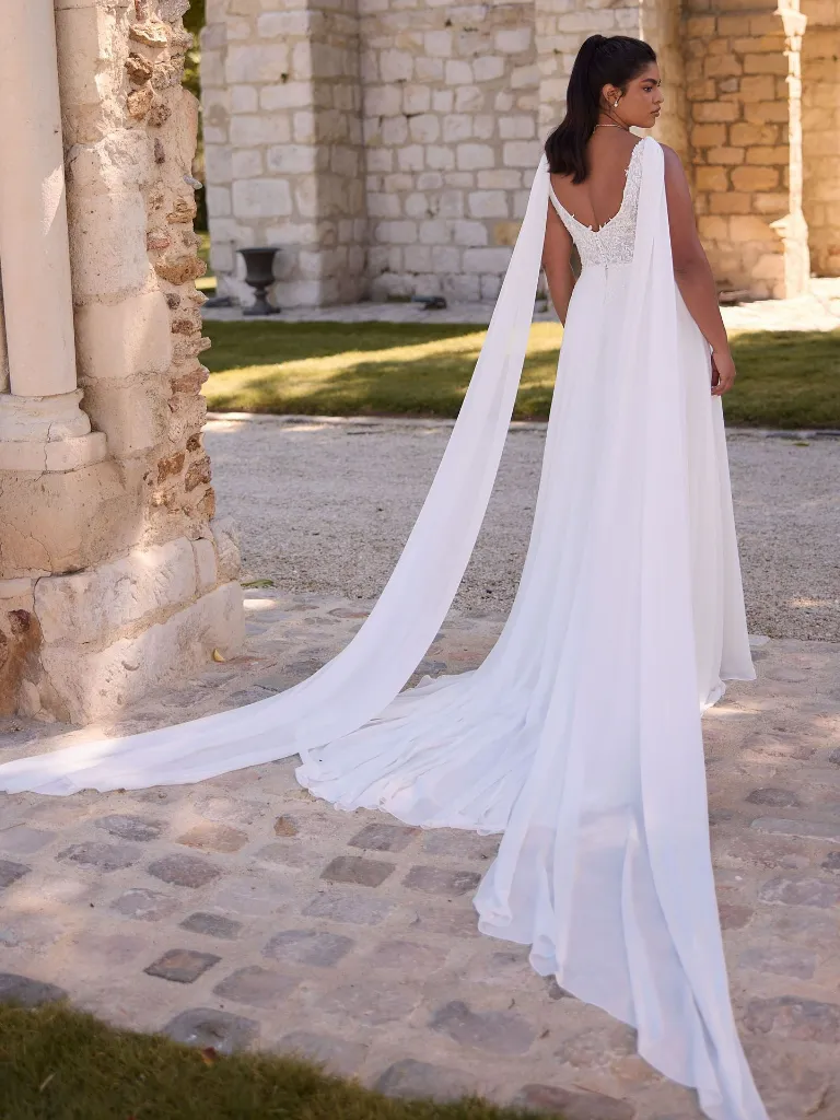 bianco-evento-limited-dress-plus-adan-_2__1_1.webp