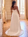 Bianco-Evento-Limited-dress-plus-Alicia-Princess-(2).webp