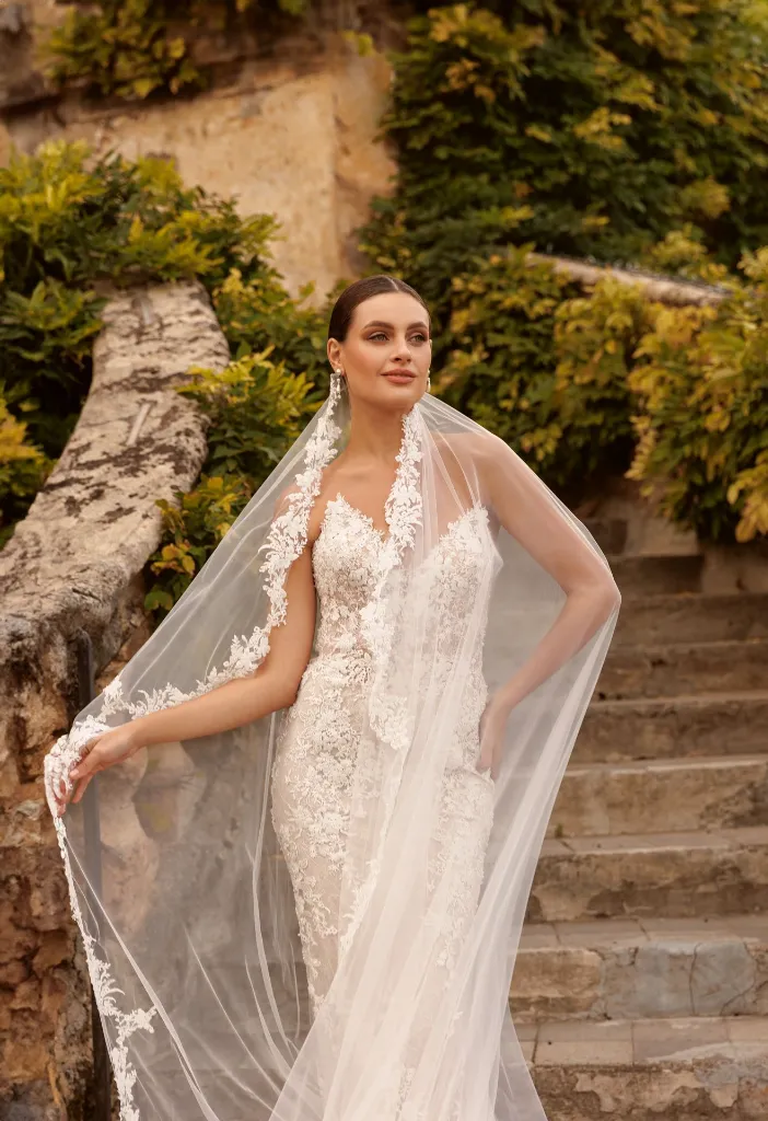 V63c_veil-cape.webp