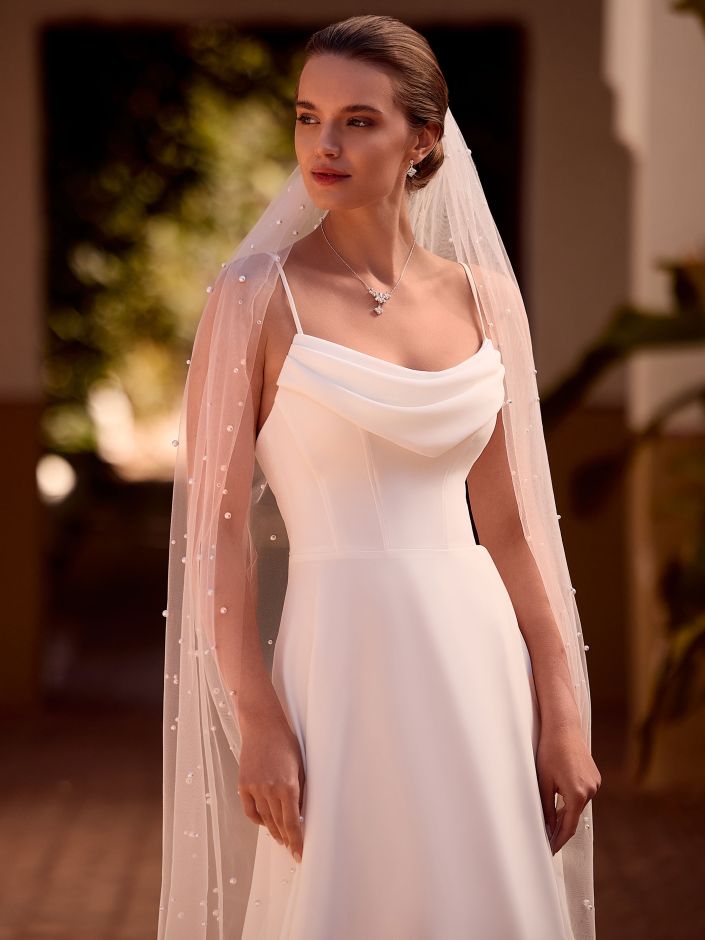 Robe de mariée trapèze en crêpe — Catalina