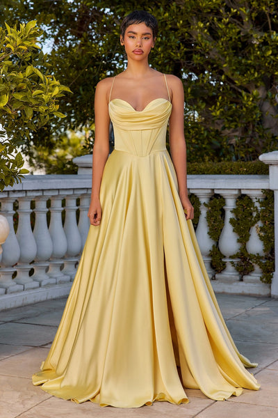 Robe longue satin plissée à fines bretelles – 7481