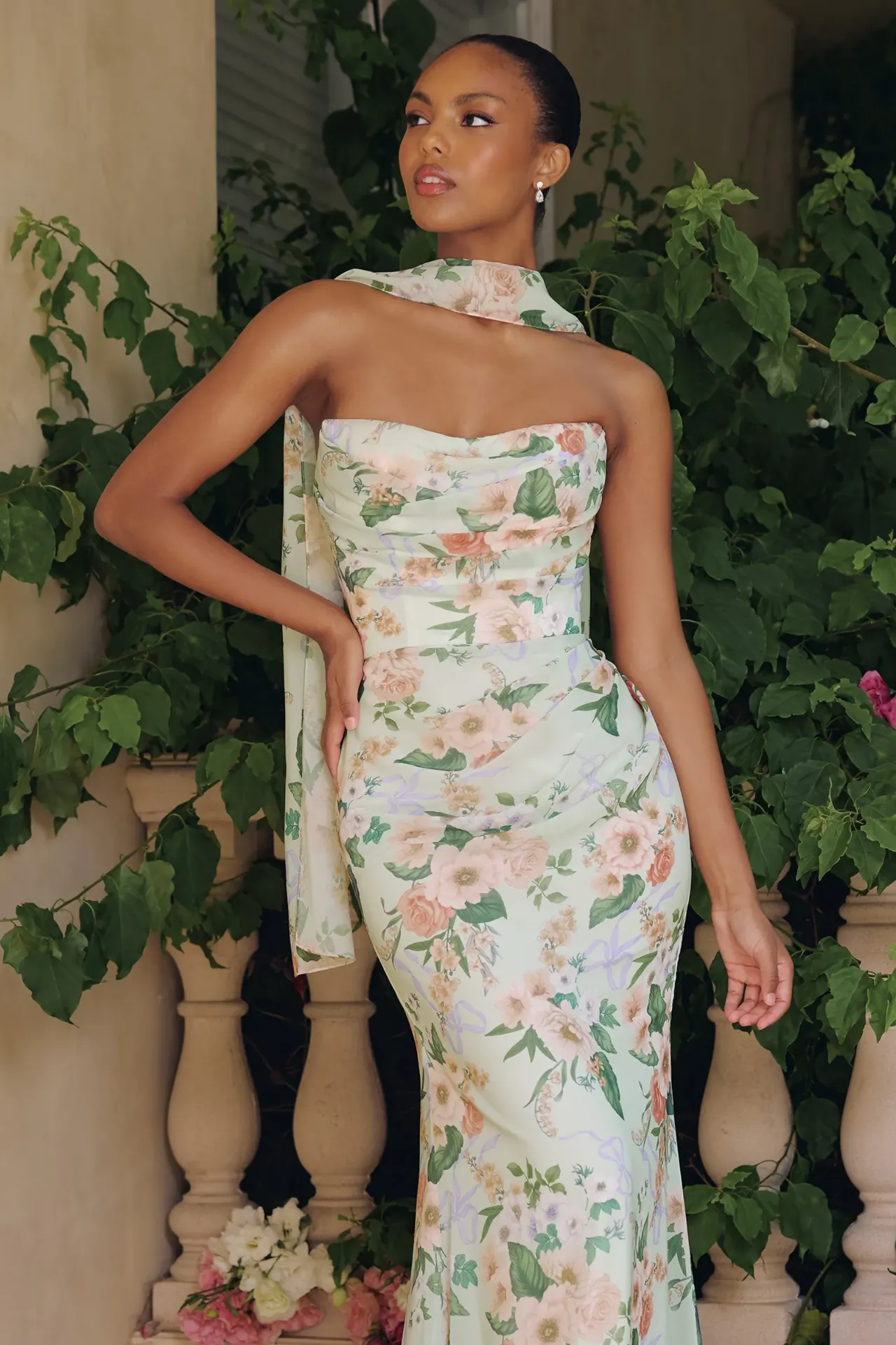 Robe de cocktail fleuris sirène