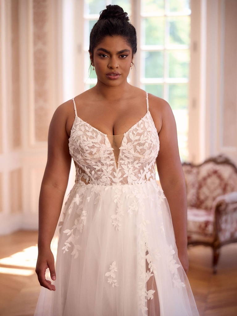 Robe de mariée trapèze en dentelle et tulle — Karlly