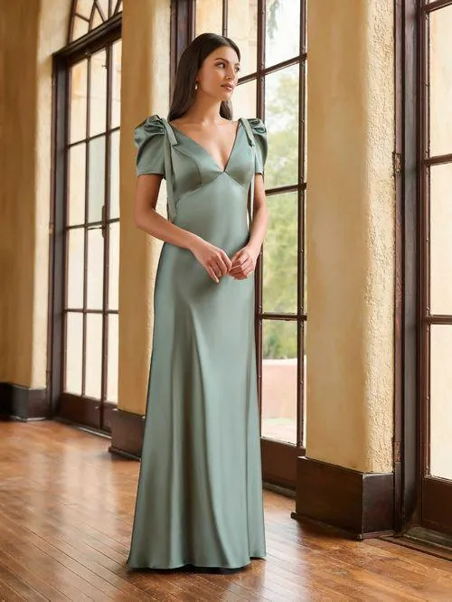 Robe ajustée décolleté en V et manches bouffantes — 22254